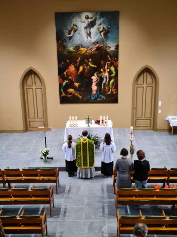 Read more about the article 7.11.21 – Første messe i St Barbara kirke