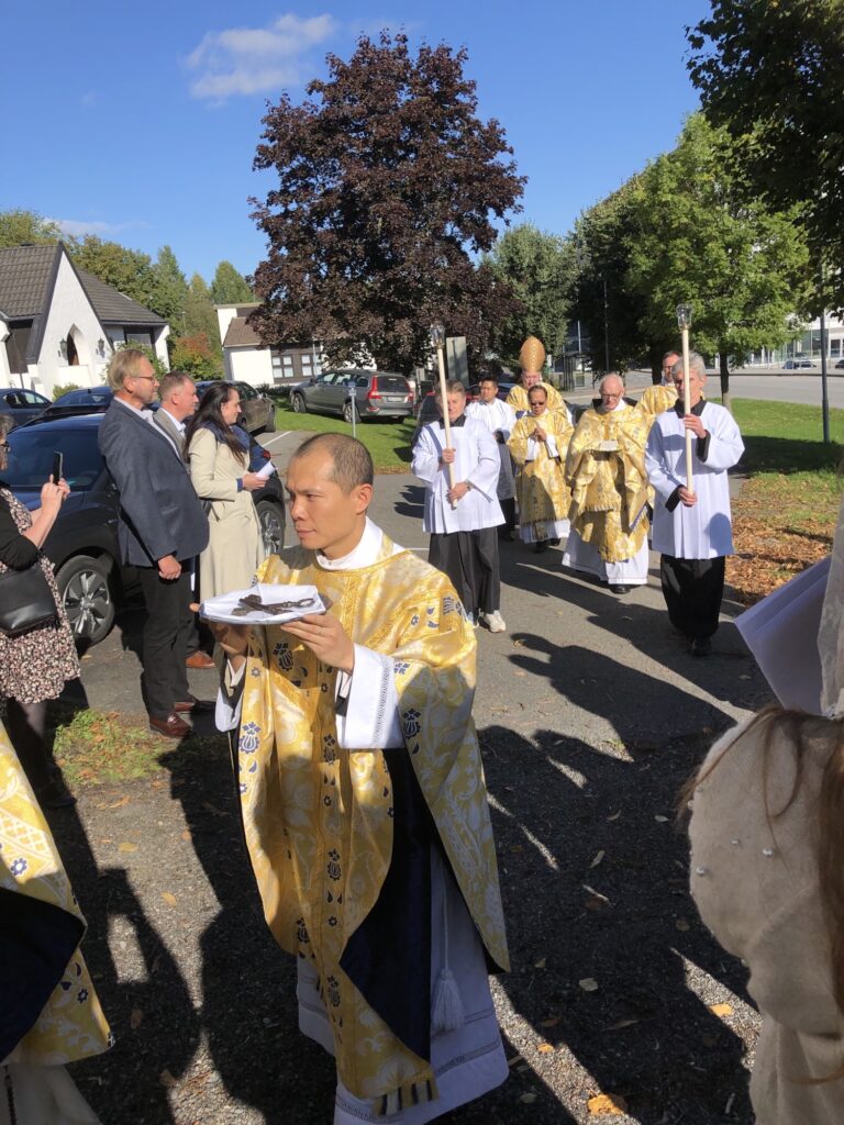 p.Khiem bærer nøklene