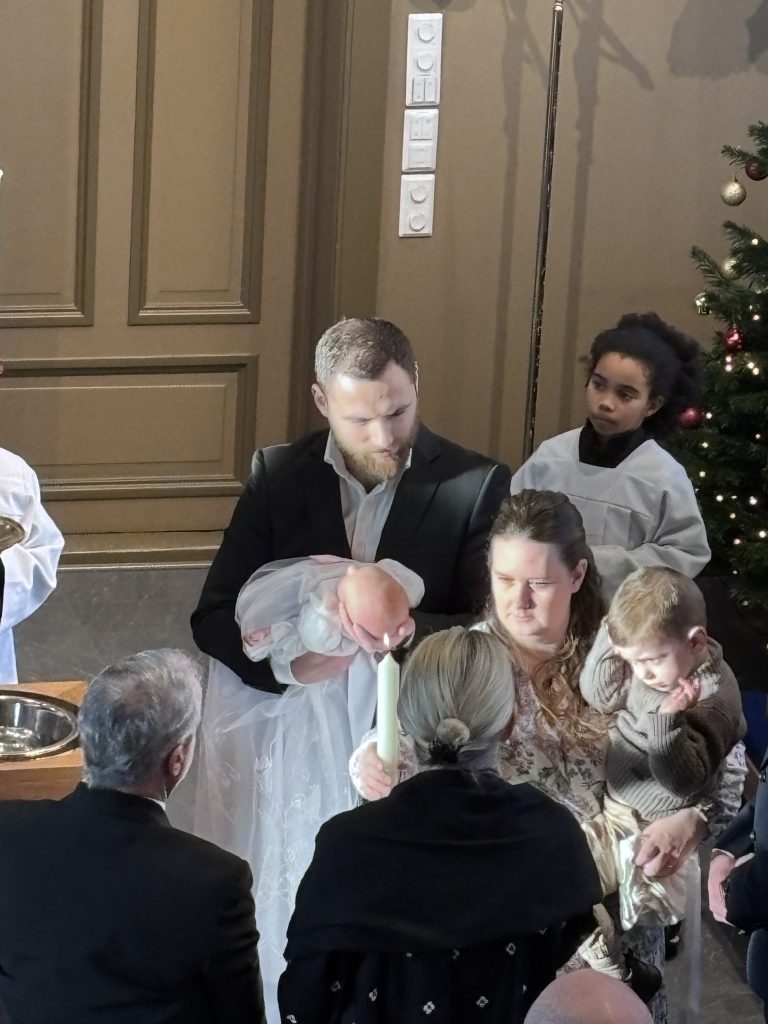 Read more about the article Barnedåp – Tina Olivia – St Barbara kirke, søndag 21. desember 2025